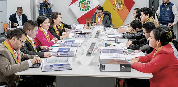 Concejo Municipal juega al “teléfono malogrado” para dilatar suspensión del alcalde Abel Serna